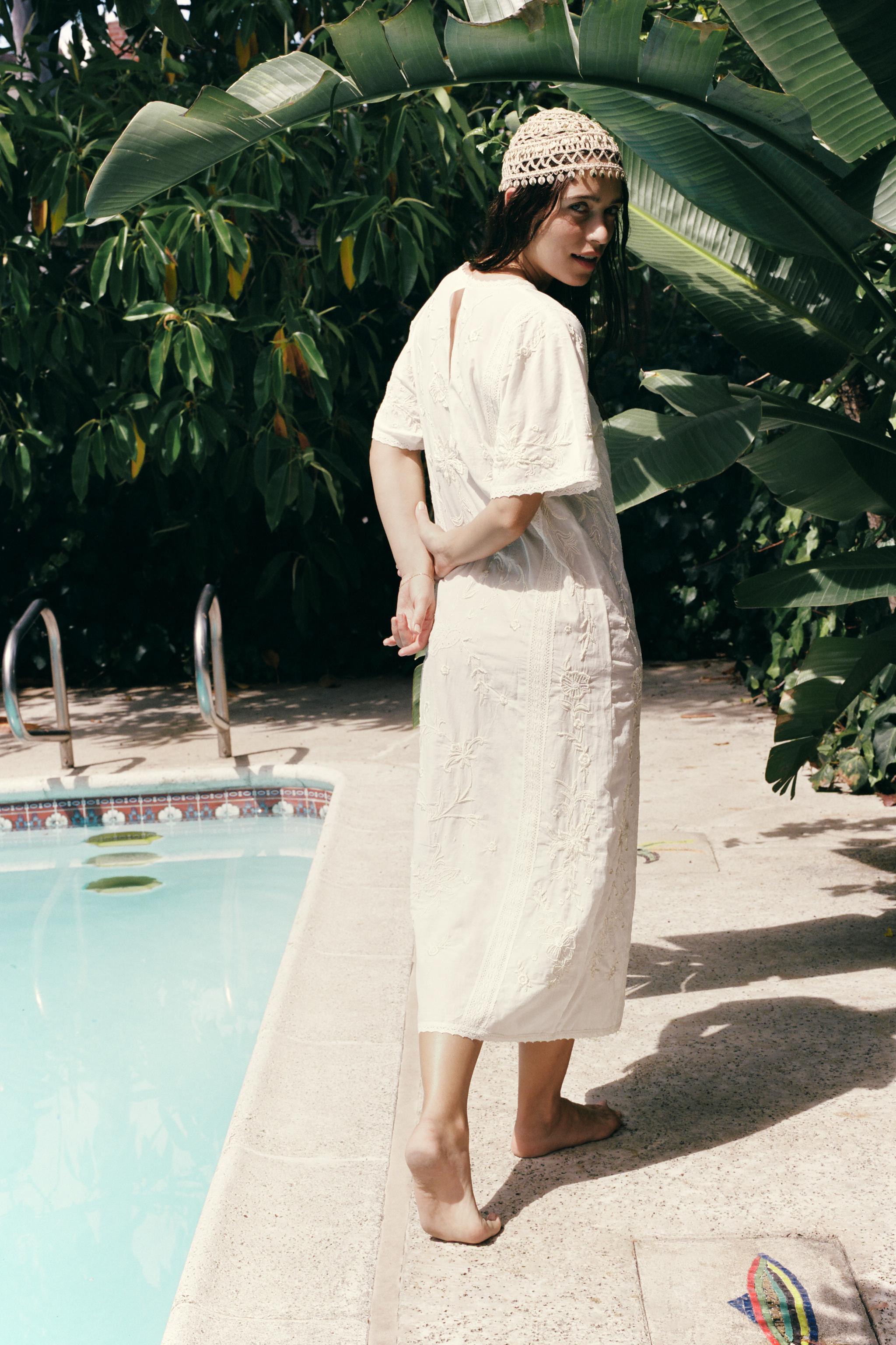 ROBE BRODERIES FANTAISIE ÉDITION LIMITÉE